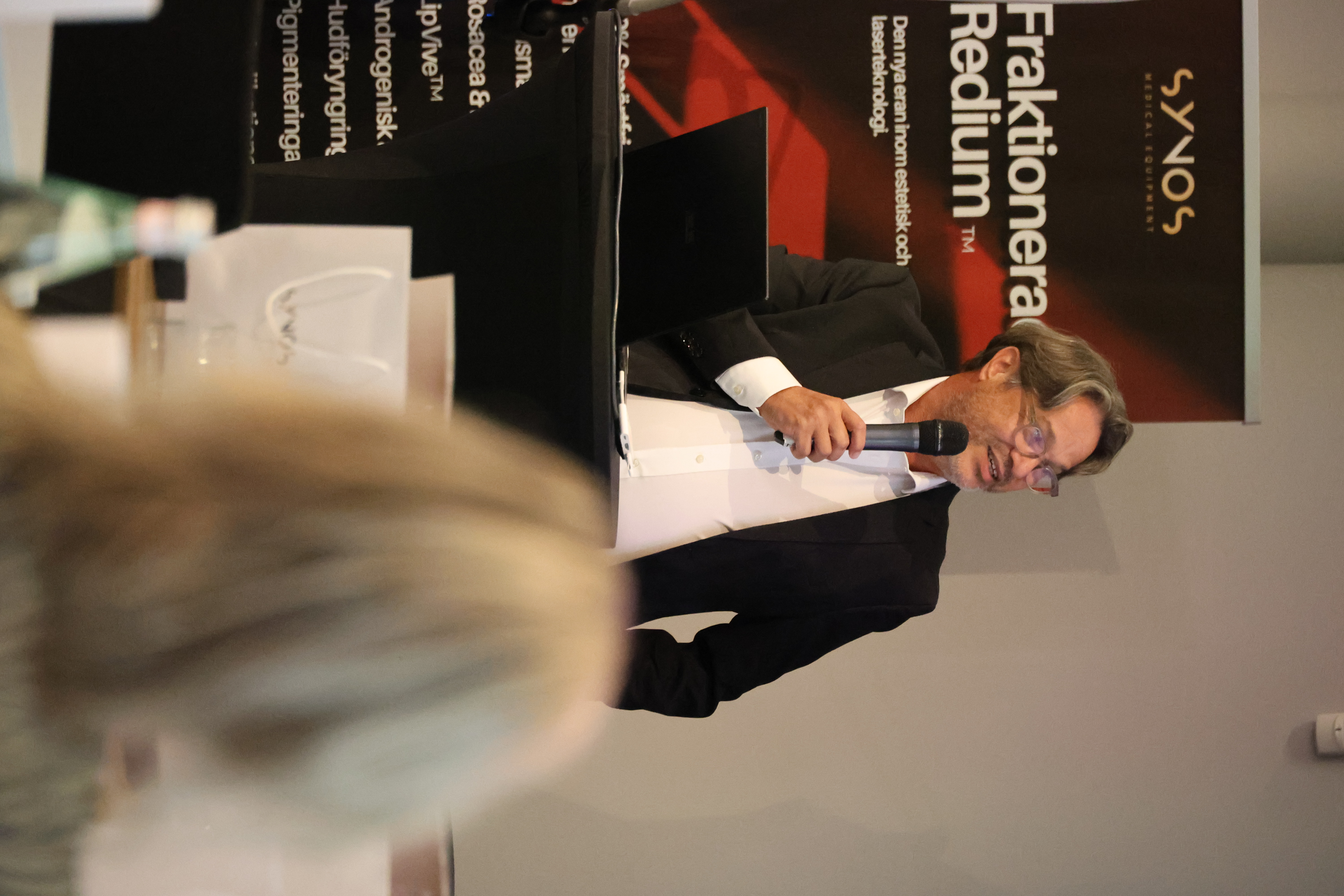 David Valenti från DEKA presenterar RedTouch PRO – en avancerad laser i en klass för sig för kliniker som vill ligga i framkant.